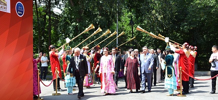 Архивные материалы раскрывают историю театрального искусства Казахстана фото галереи 1